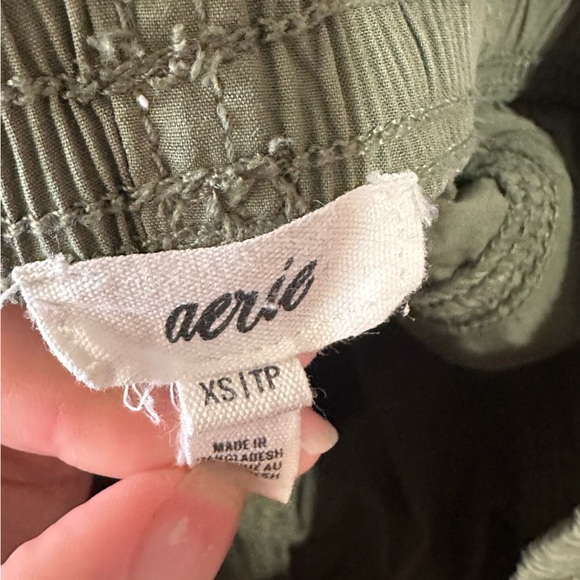 Aerie Olive Cargo Pants - Picture 4 of 5